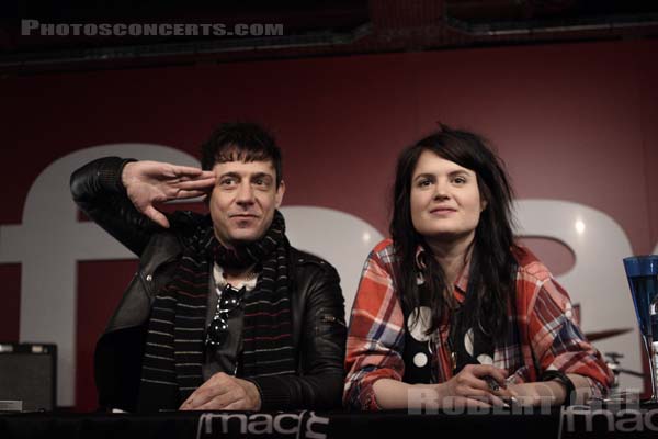 THE KILLS - 2008-03-18 - PARIS - FNAC Montparnasse - Alison Nicole Mosshart - James William Hince